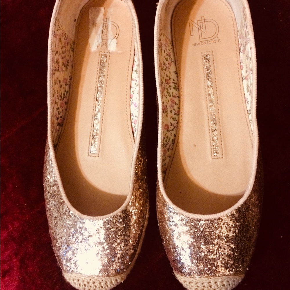 GLITZY comfy flats💖